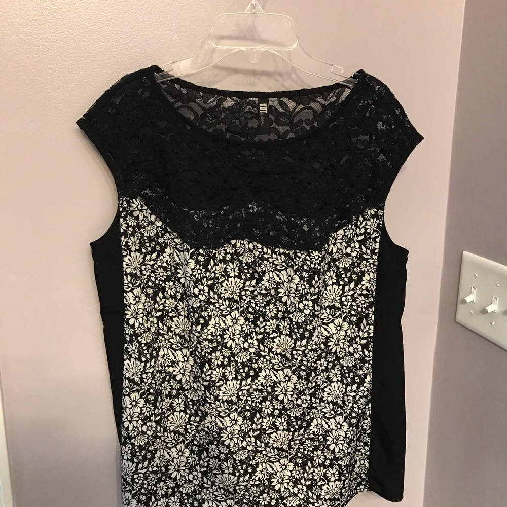 Kut from Kloth lace blouse